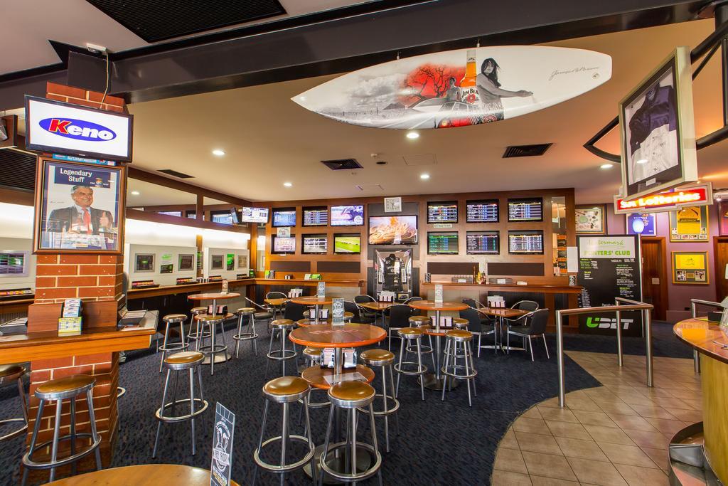 Nightcap At Watermark Glenelg Adelaide Buitenkant foto