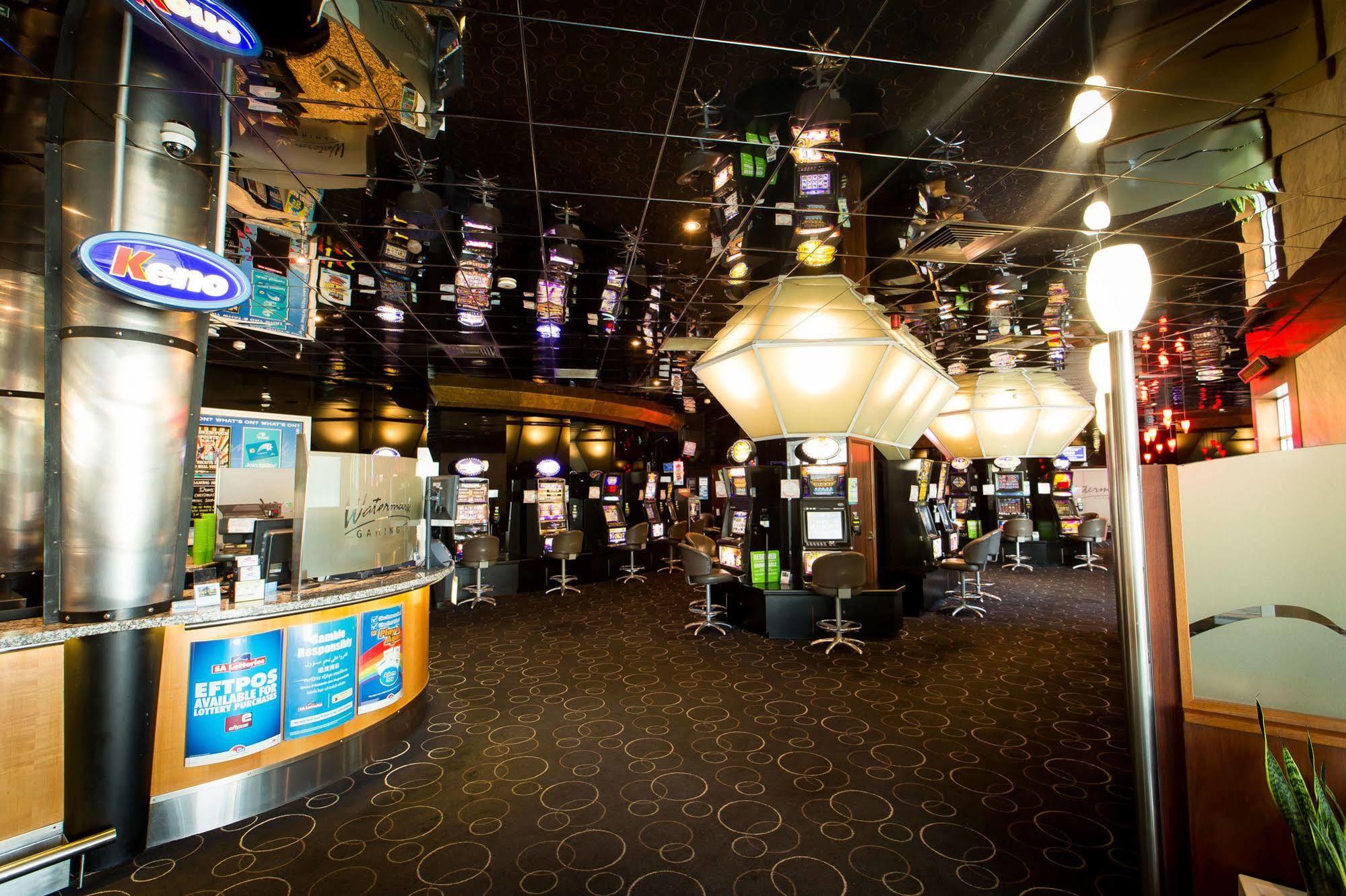 Nightcap At Watermark Glenelg Adelaide Buitenkant foto