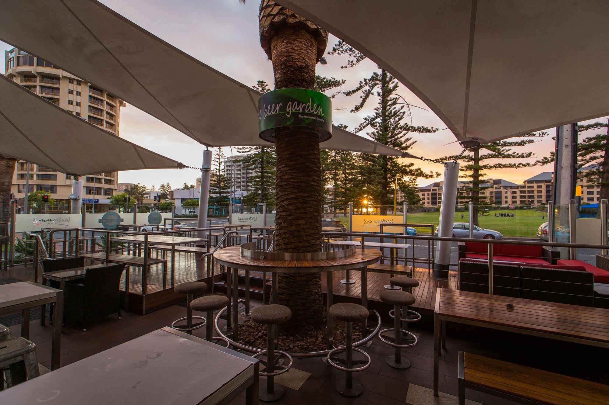 Nightcap At Watermark Glenelg Adelaide Buitenkant foto