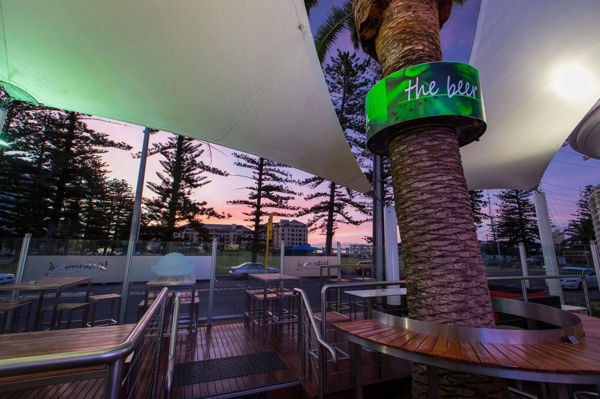 Nightcap At Watermark Glenelg Adelaide Buitenkant foto